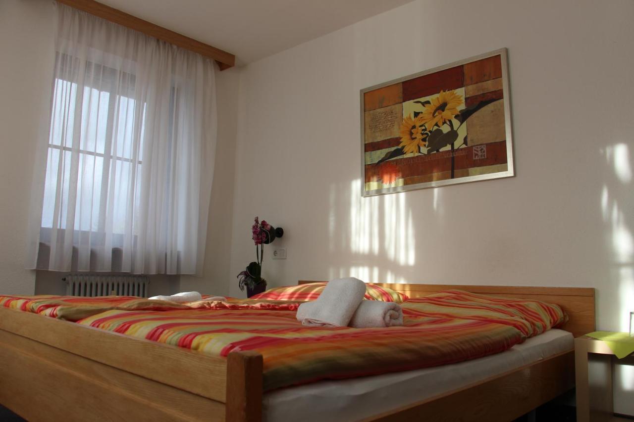 Gasthof Gruner Baum ไบรอยท์ ภายนอก รูปภาพ