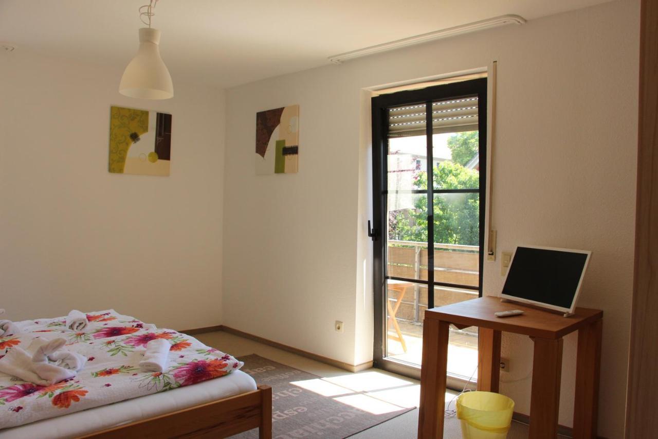 Gasthof Gruner Baum ไบรอยท์ ภายนอก รูปภาพ